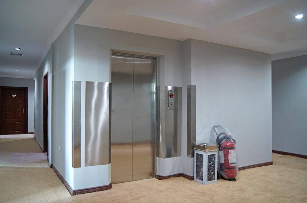 Green Leaf Hotel Yangon Exterior foto