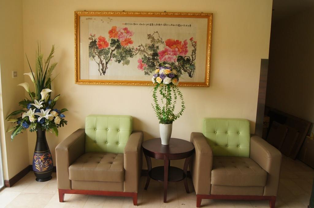 Green Leaf Hotel Yangon Exterior foto