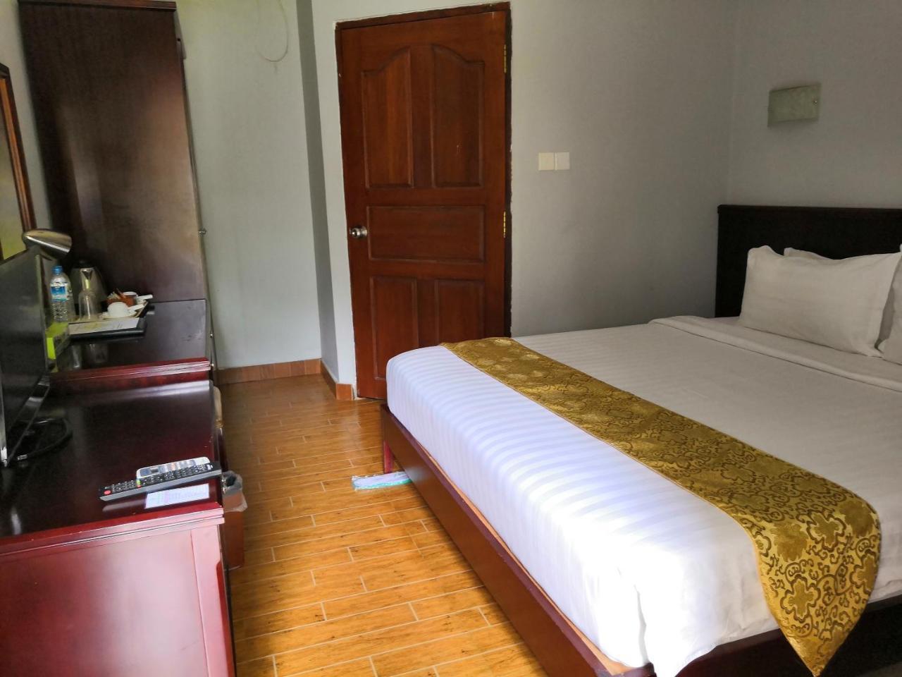 Green Leaf Hotel Yangon Exterior foto